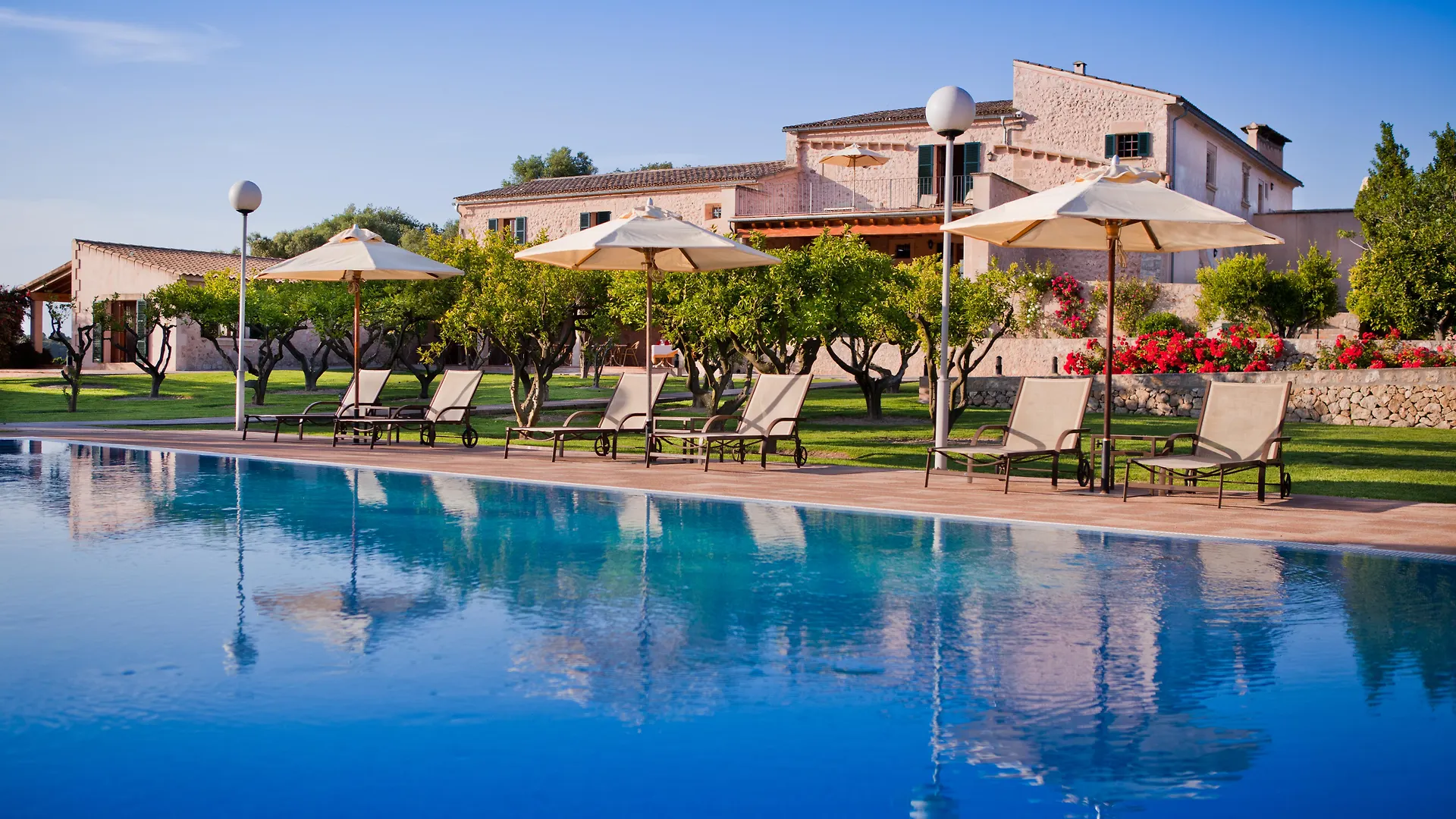 Finca Son Roig Porreres 4*,